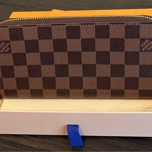 Louis Vuitton Checkered Brown Wallet